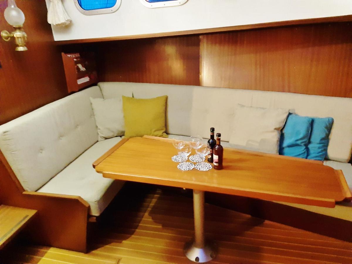 Отель Motor Yacht Almaz Амстердам Экстерьер фото